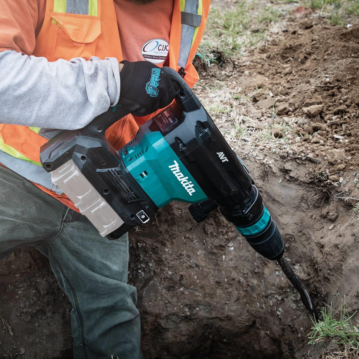 Makita sds max breaker clearance