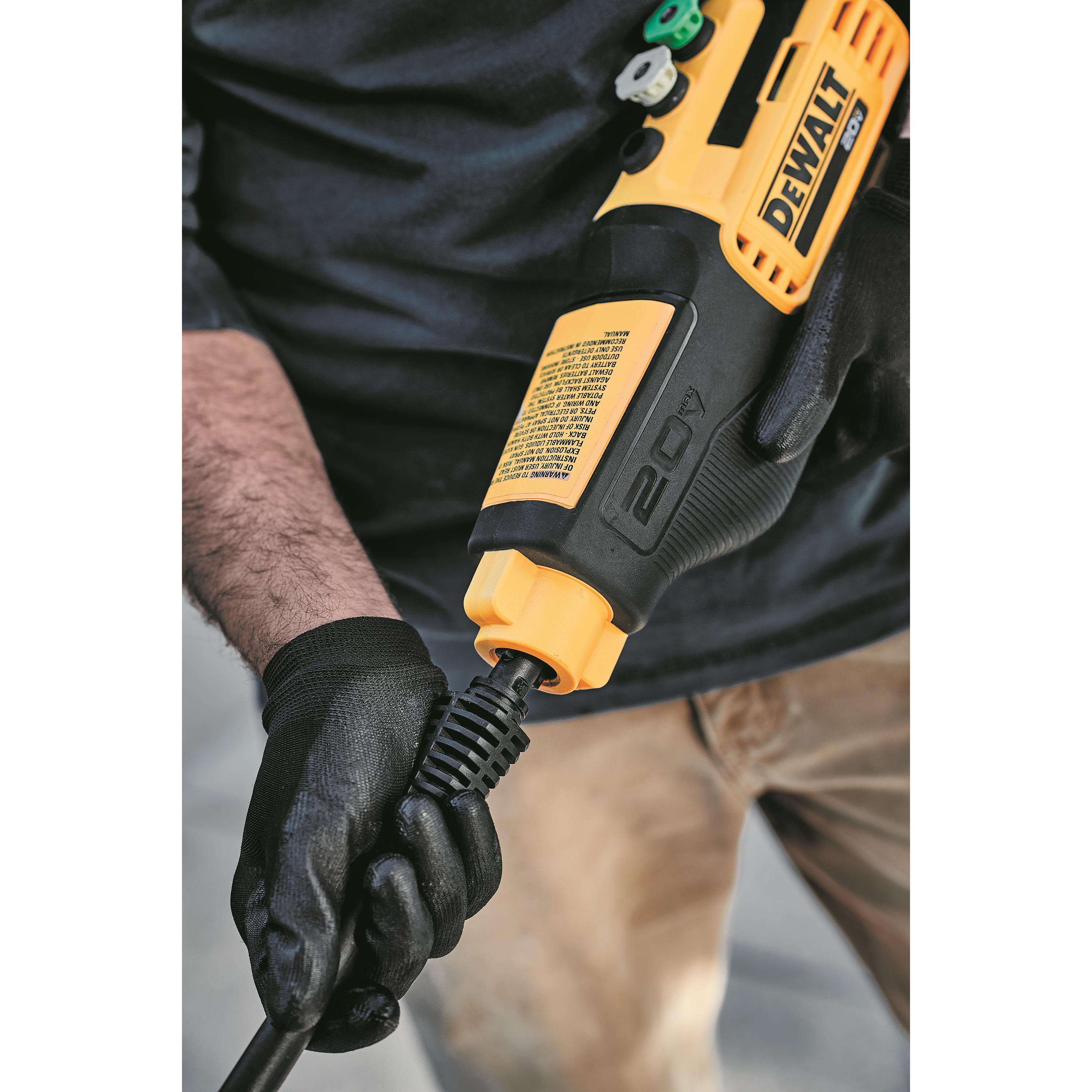 DeWALT 20V MAX DCPW550B 550 psi 2.2 gpm Cordless Power Cleaner White Cap